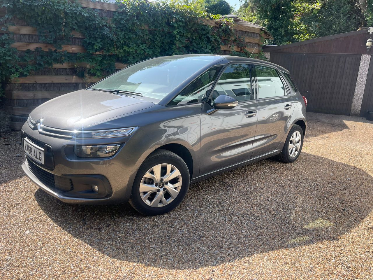 All Hour Cars Epsom’s Convenient Car Hire and Repair Service